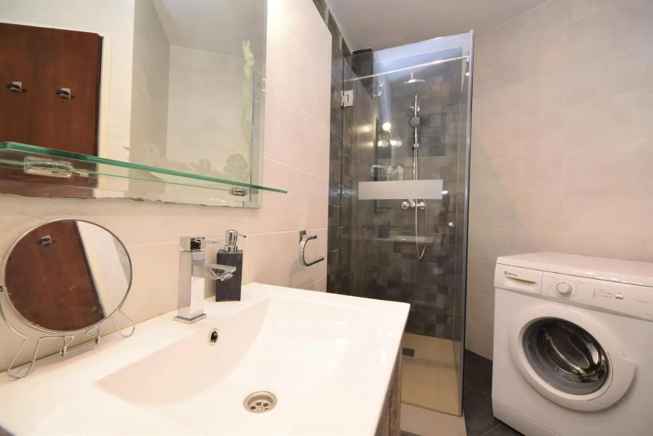 Tirreno Five Apartment La Pineda Spain